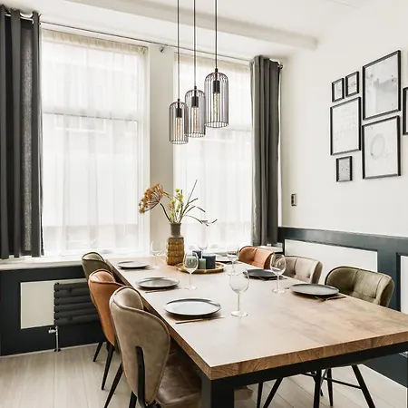 Apartment Sunny House Nearby The Station, A'dam And Bergen *
