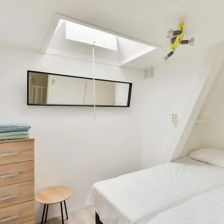 Apartment Sunny House Nearby The Station, A'dam And Bergen Alkmaar